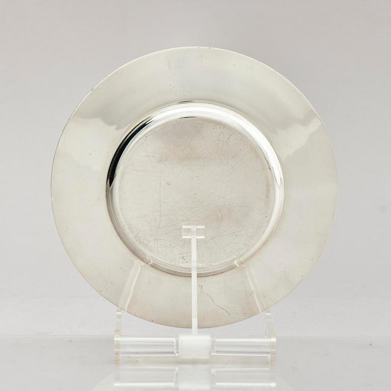 Lennart Larsson Guld AB, a Swedish silver butter box with lid and tray, Jönköping 1974.