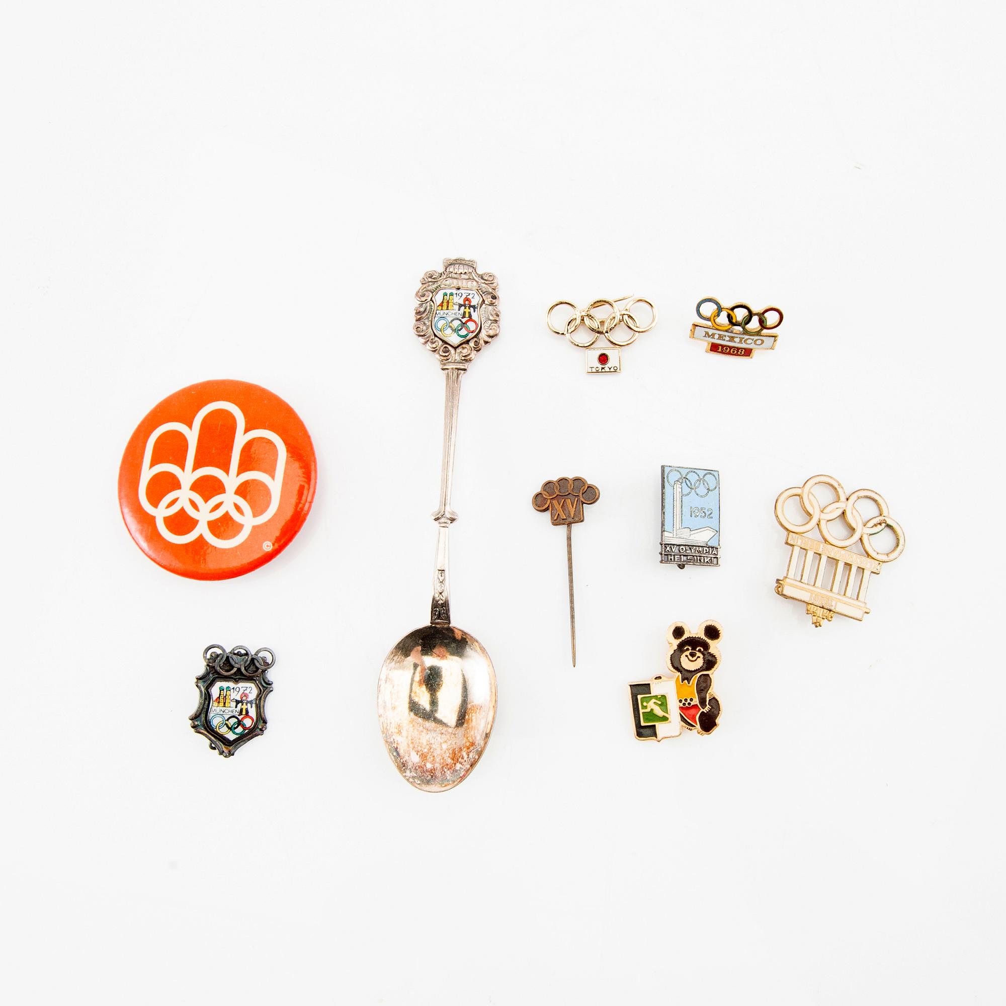 En samling Olympiad memorabilia.