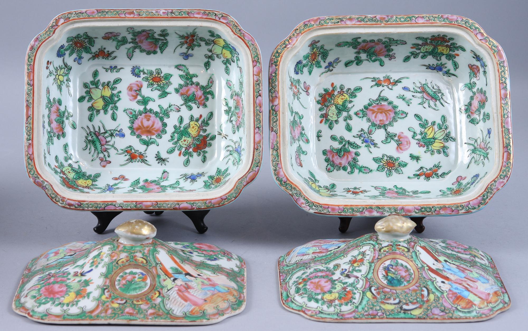 LOCKKAROTTER, ett par, porslin, Kina, Kanton, 1900-tal.