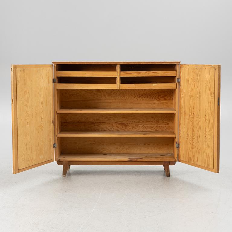 Göran Malmvall, skåp, modell "810", Karl Andersson & Söner, Huskvarna, 1950-tal.