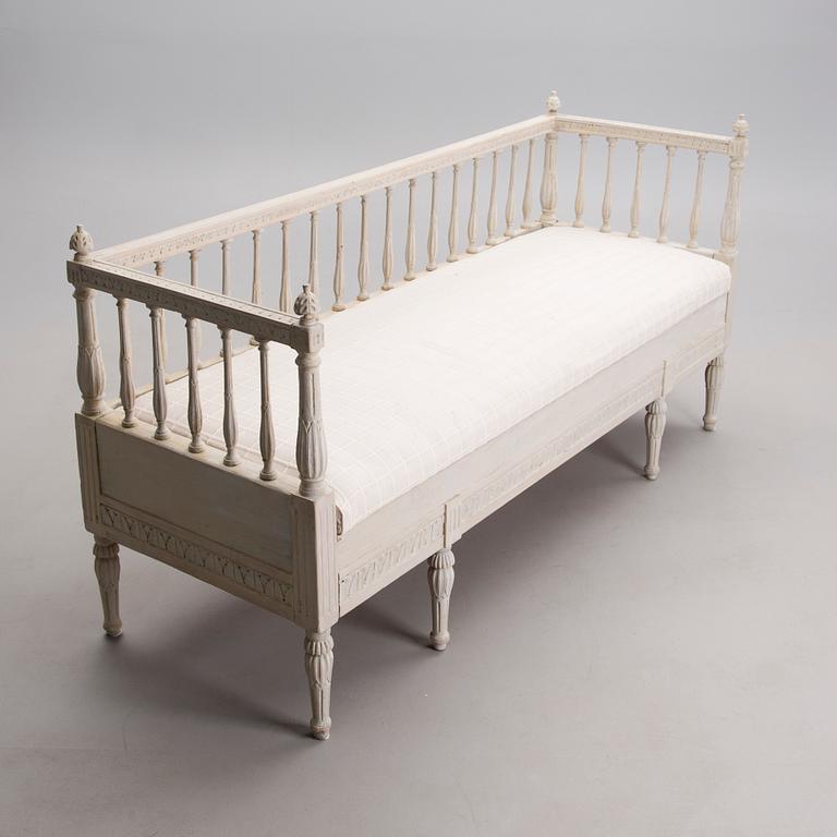 SOFFA, gustaviansk, omkring 1800.