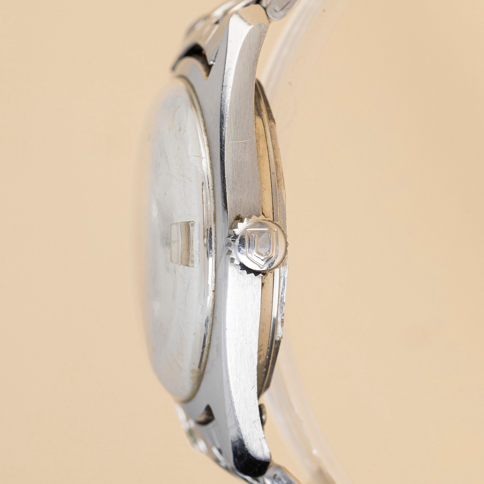 Universal Genève, Polerouter Date, "Gay Frères bracelet", ca 1966.