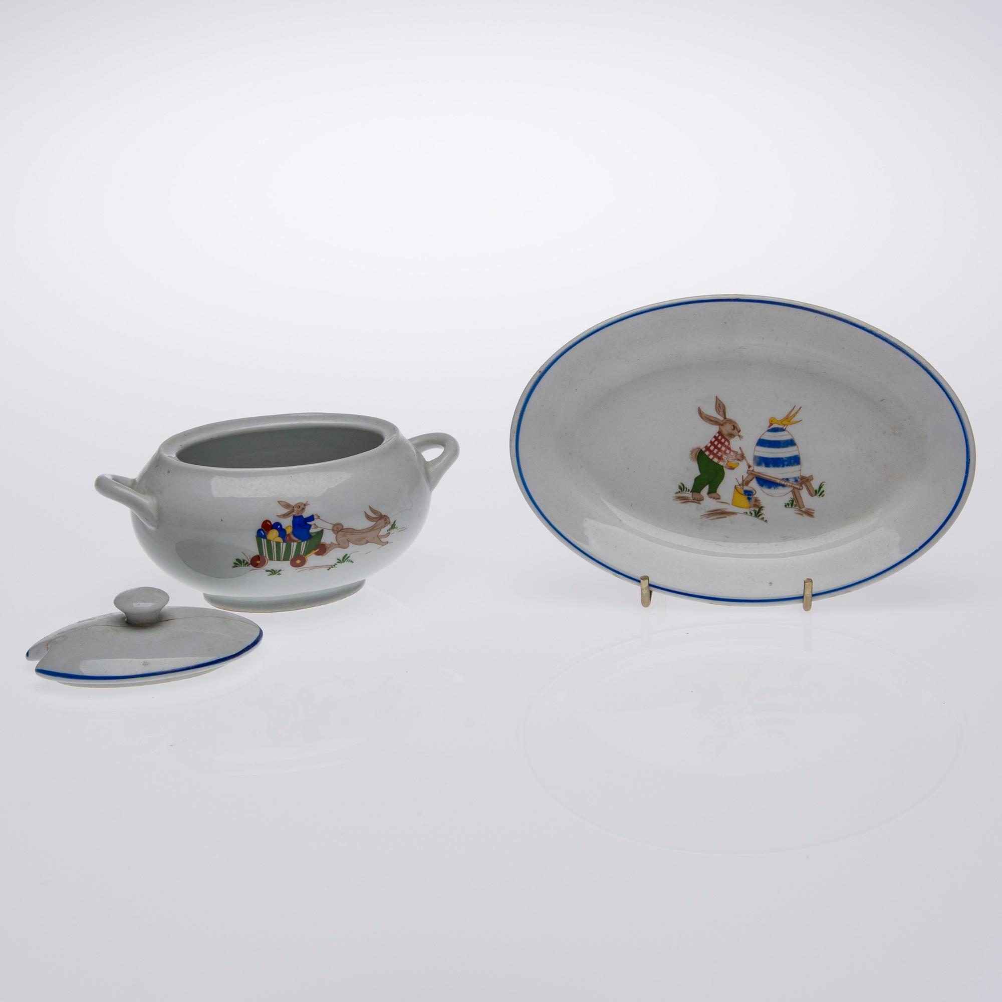 DELAR AV BARNSERVIS, 28 delar, porslin samt glas, Arabia, 1920-talet samt 1900-talets mitt.