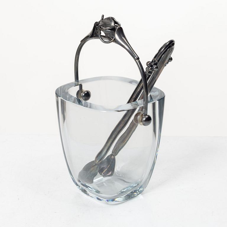 Ice bucket, glass, Strömbersghyttan, with mount and tongs in Danish silver, circa mid-20th century.