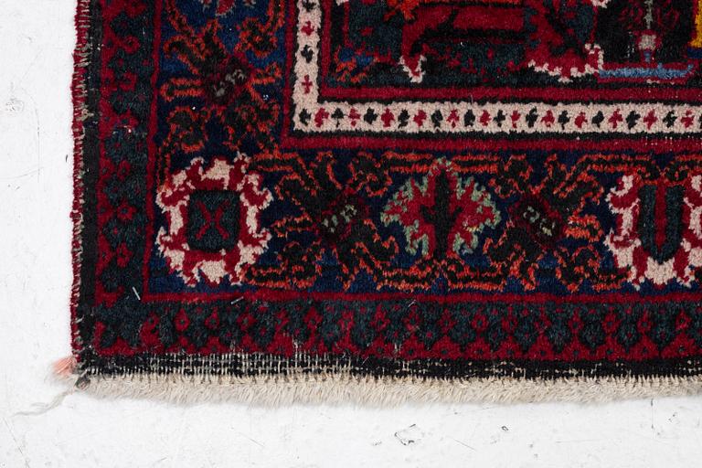 Carpet, oriental, approx. 385 x 290 cm.