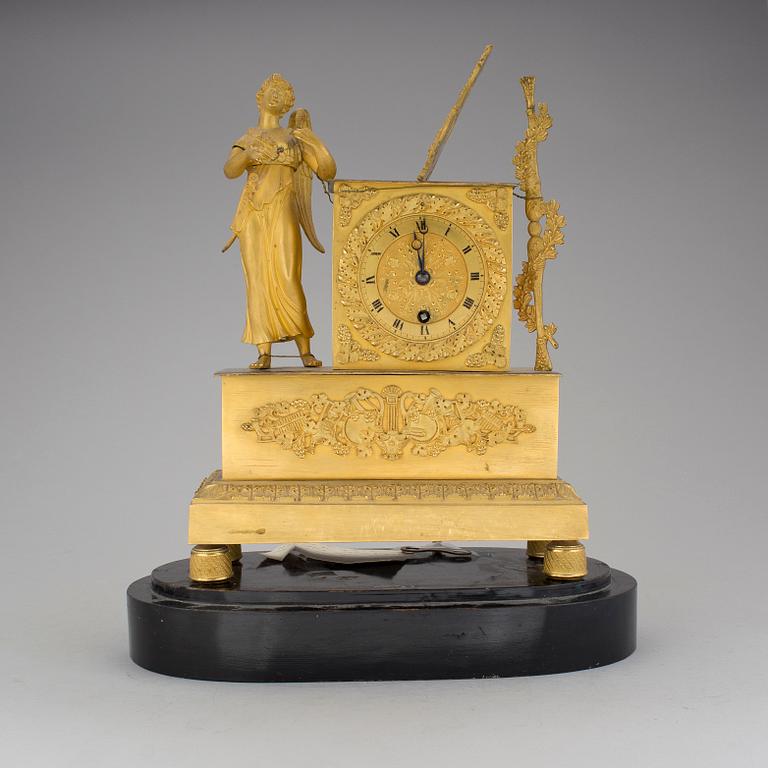BORDSPENDYL, empire, Frankrike, 1800-talets första hälft.