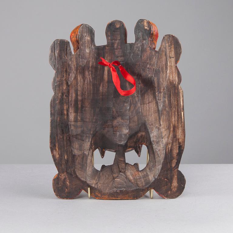 NAAMIO, maalattua puuta, Tiibet, 1900-luvun loppupuoli.