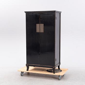A Chinese cabinet, 20th Century.