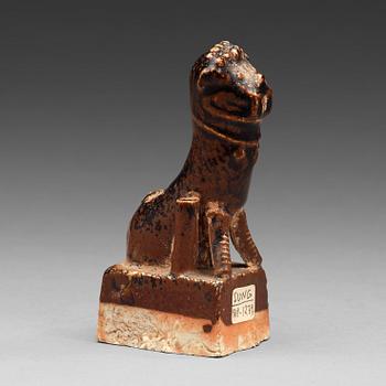 60. A Brown glazed joss stick holder, Ming dynasty (1368-1643).