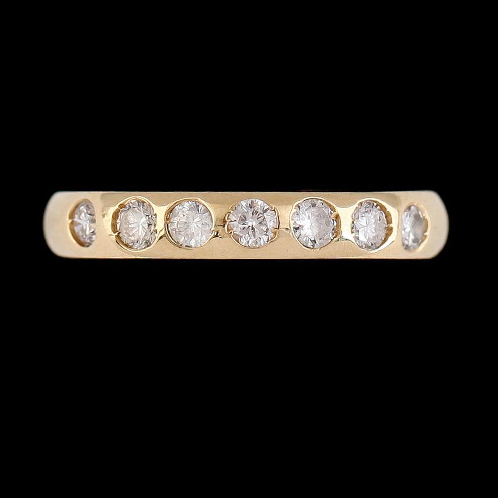 RING, 18K guld, briljantslipade diamanter. Vikt ca 4 g.