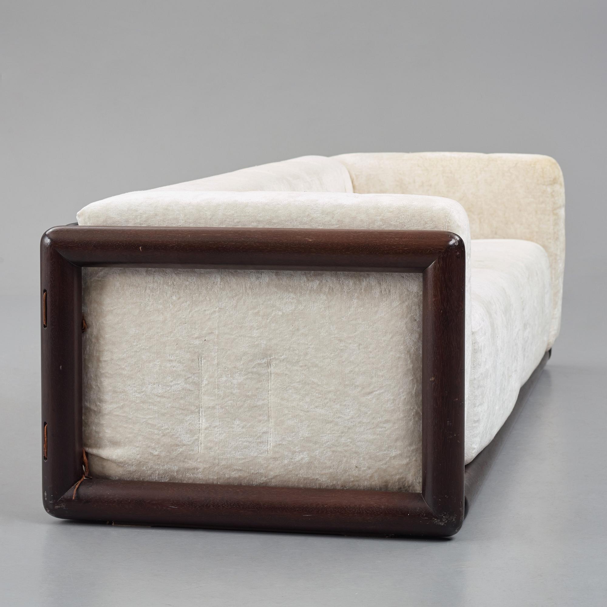 Carlo Scarpa, a 'Cornaro' sofa, Gavina, Italy, 1970s.