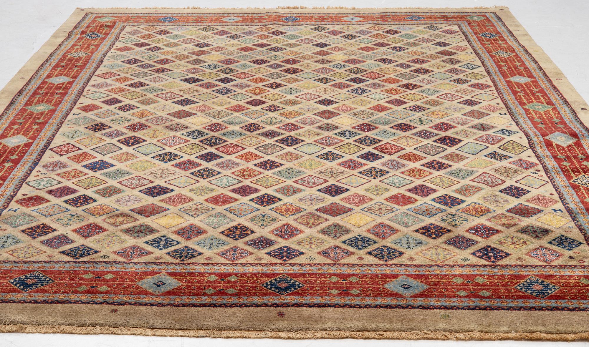 Rug, India 345 x 260 cm.