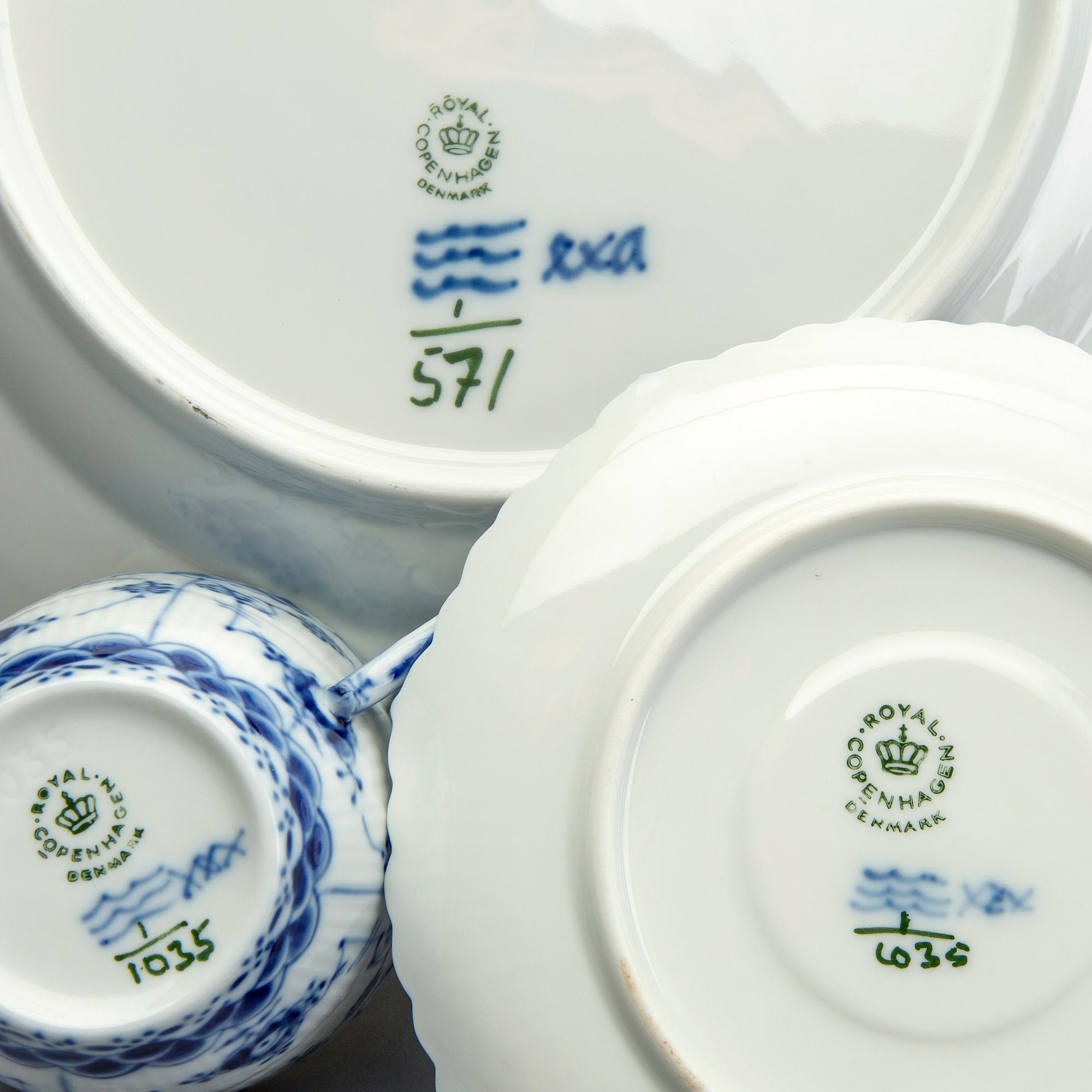 Servis Muselmalet hel och halvblonde 33 dlr Royal Copenhagen 1900-talets andra hälft porslin.