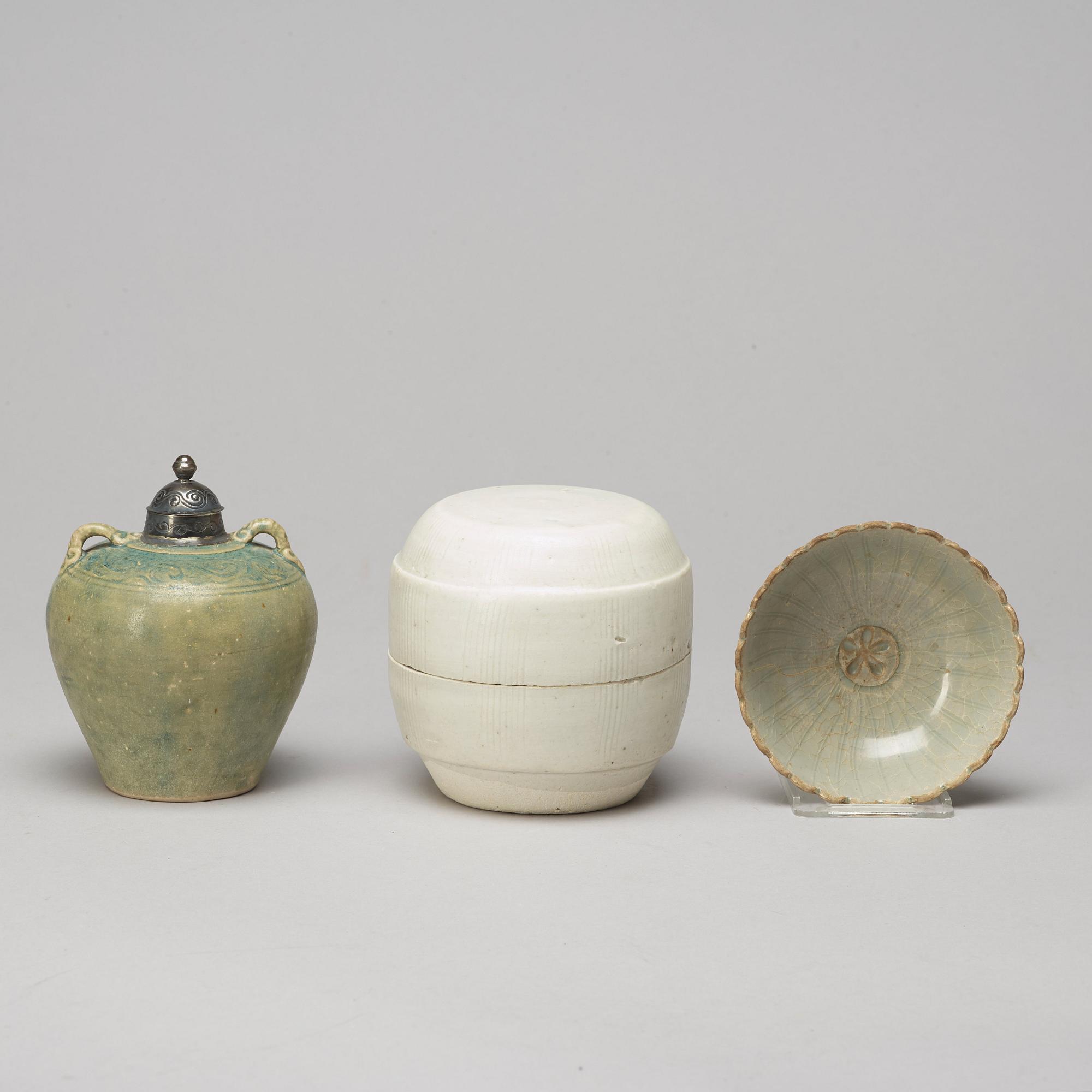 A box with cover, a bowl and a jar, South East Asian, presumably 14th/15th Century.