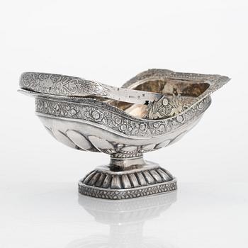 Elias Modig, konfektkorg, silver, delvis förgylld, S:t Petersburg, 1833.