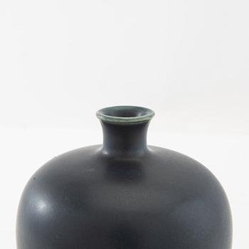 Erich & Ingrid Triller, vase Tobo stoneware signed.