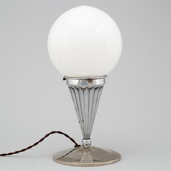 An early 20th century table lamp.