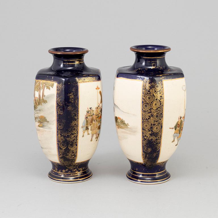 A pair of Japanese satsuma vases, Meiji period, early 20th Century.