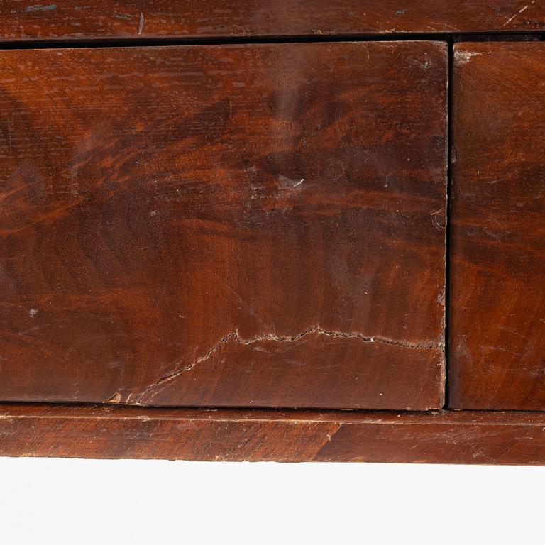 Skrivbord, troligen Danmark. 1900-talets första hälft.