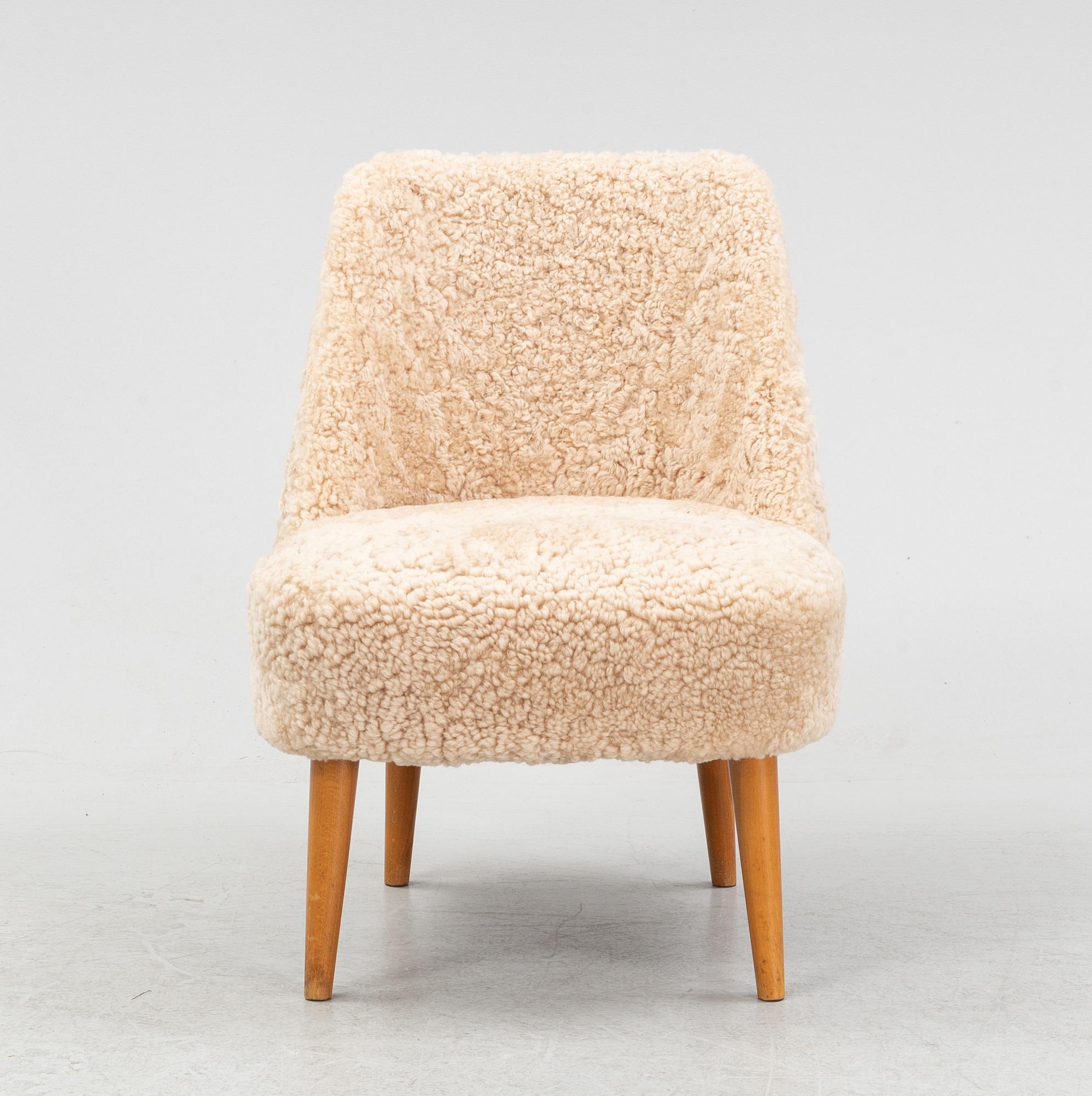 A Swedish Modern easy chair, 1940's/50's.