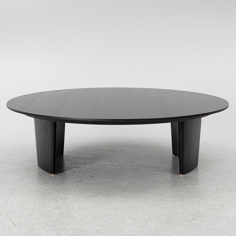 A coffee table, Minotti, Italy, 21st century.
