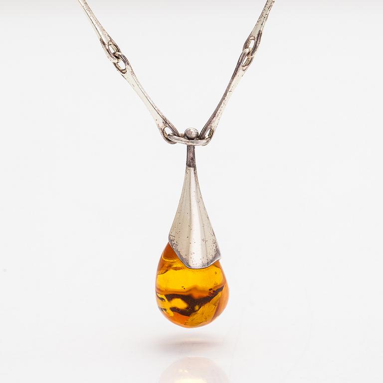 Poul Havgaard, Halsband "Fearless", sterling silver och bärnsten. Lapponia.