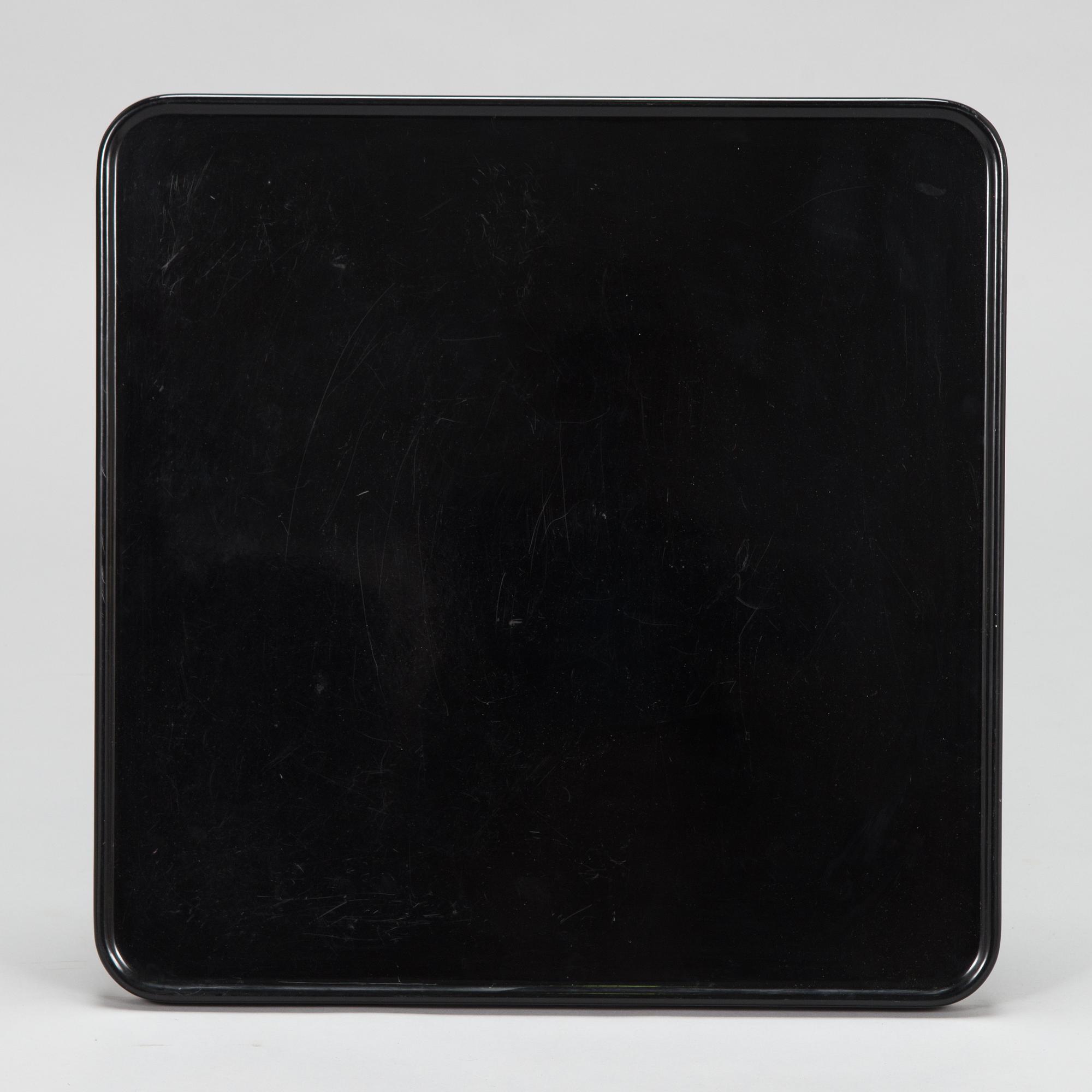 Yrjö Kukkapuro, a  A 1970's  'Carousel' armchair and a "Saturnus" table for Haimi.