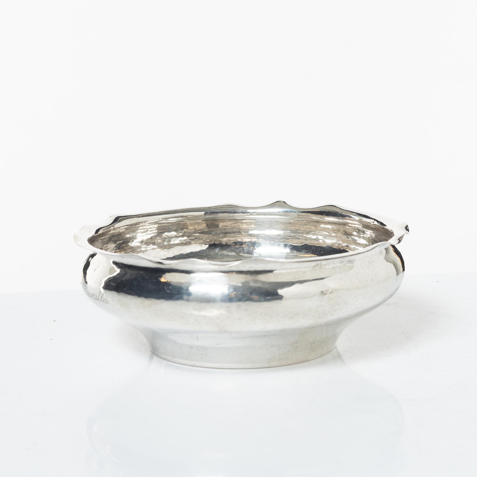 Skål, bägare samt vas, silver, Sverige, 1900-talets första hälft.