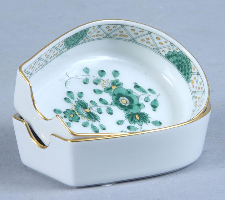 VAS samt ASKFAT, 2 st, porslin, Meissen.