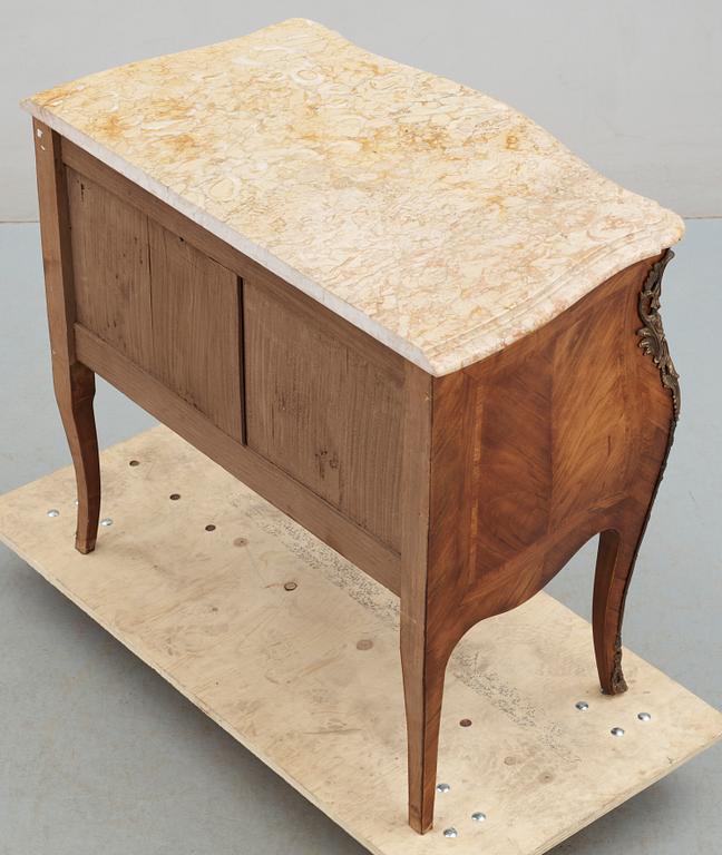 BYRÅ, Louis XV-stil, 1900-talets början.