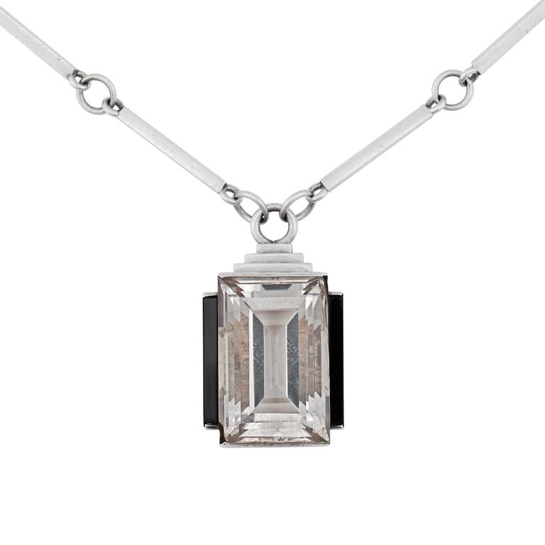 A Wiwen Nilsson sterling, rock crystal and onyx pendant and chain, Lund 1938.