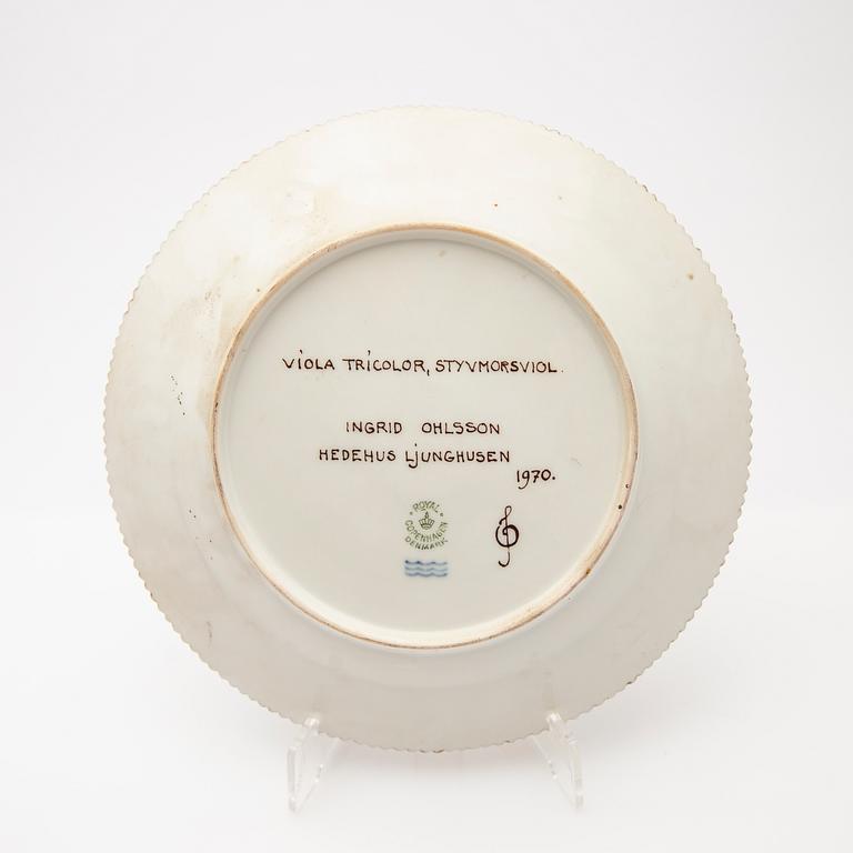 Royal Copenhagen, Plates, six pieces, (Hausmålerai), 1950s.