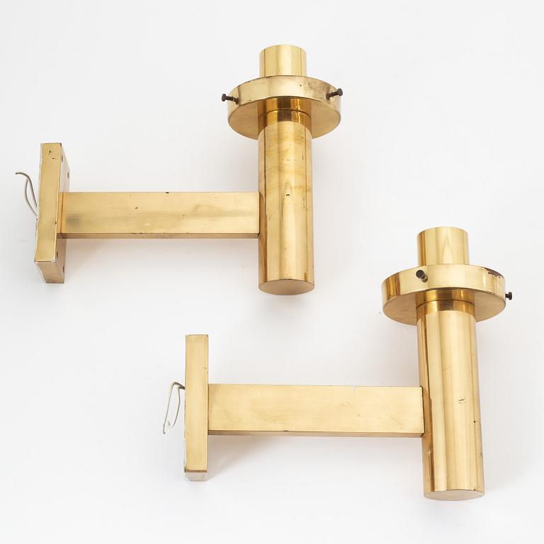 A pair of brass wall lights, model no 4322, from Nordiska Kompaniet, mid/second half of the 20th century.