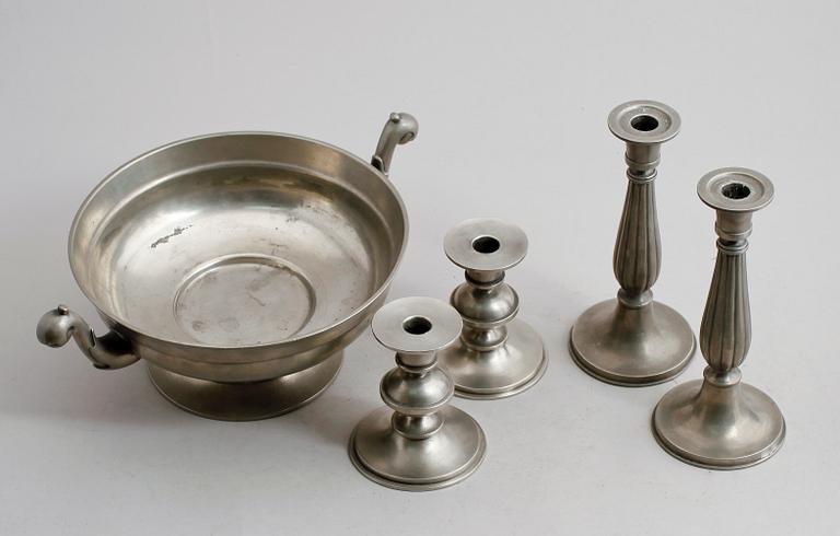 KALLSKÅL SAMT LJUSSTAKAR, 2 par, tenn, Edvin Ollers, 1941/1949/1970.