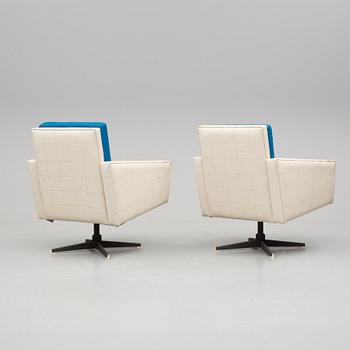 FÅTÖLJER, ett par, 1970-tal.