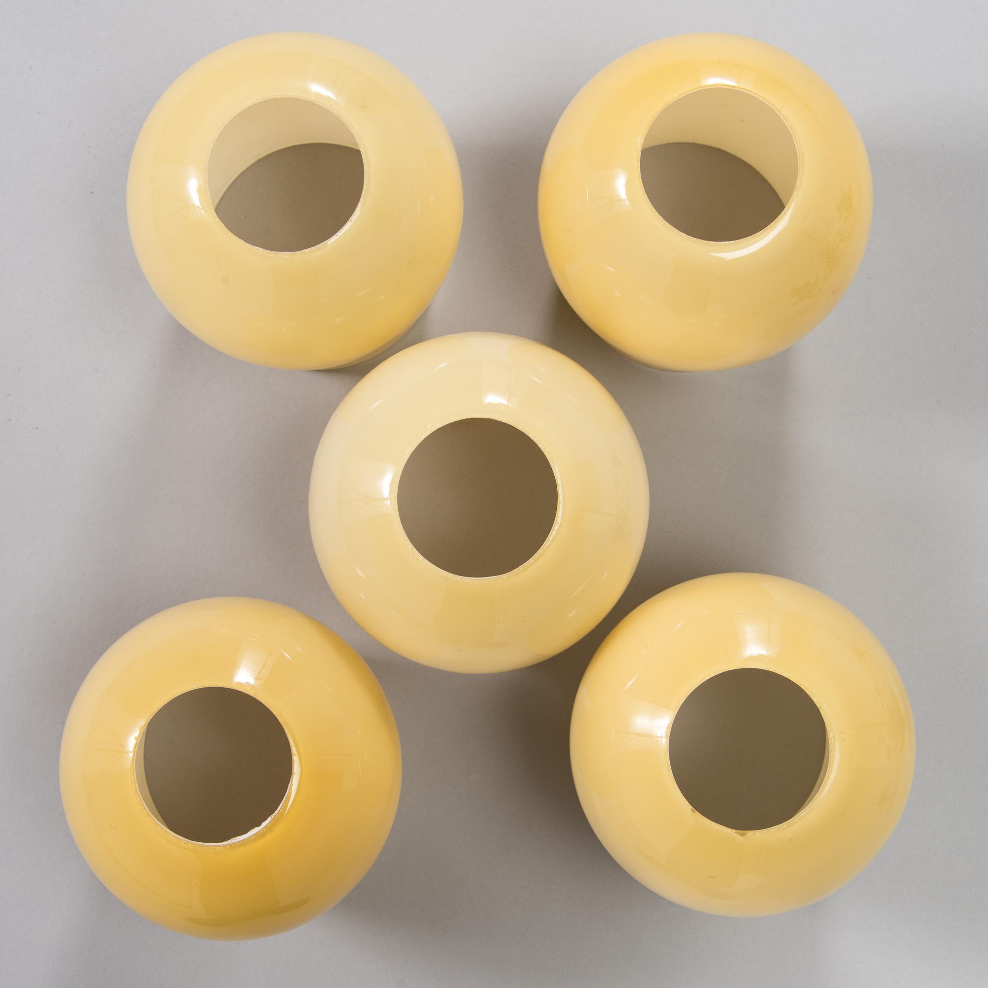 Taklampa,  tillverkare V. Soini Oy, 1900-talets mitt.