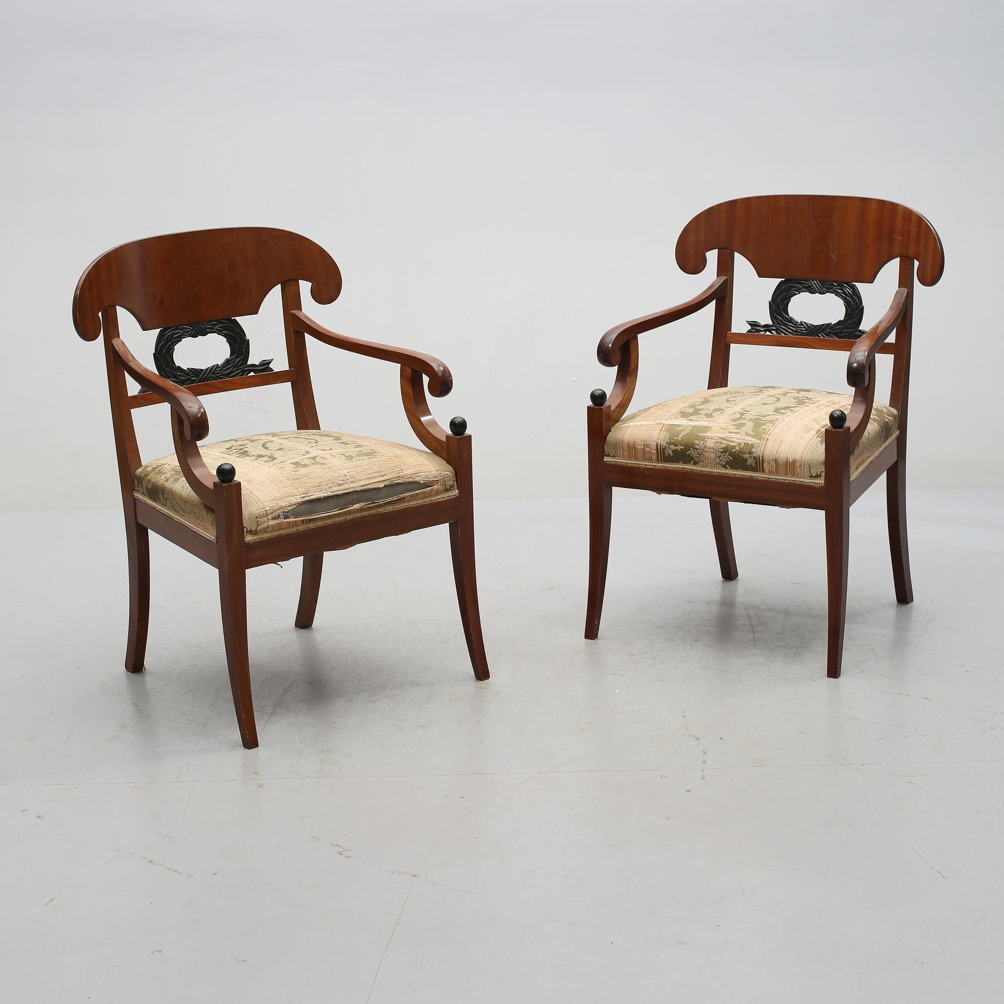 KARMSTOLAR, Karl Johan- stil, 1900-talets första hälft.