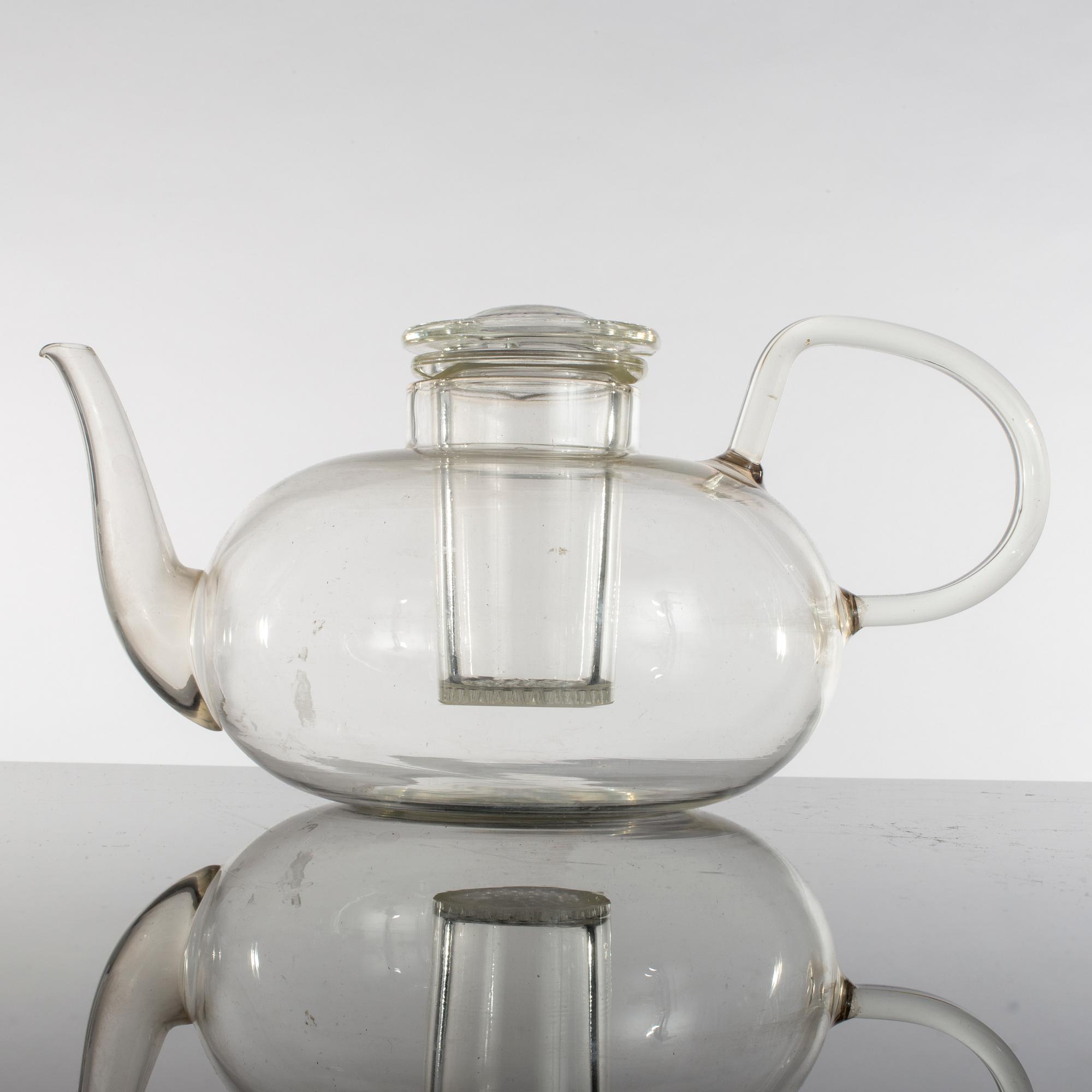 WILHELM WAGENFELT, 36 delar till teservis, delar, för Jenaer Glaswerke, Jena.