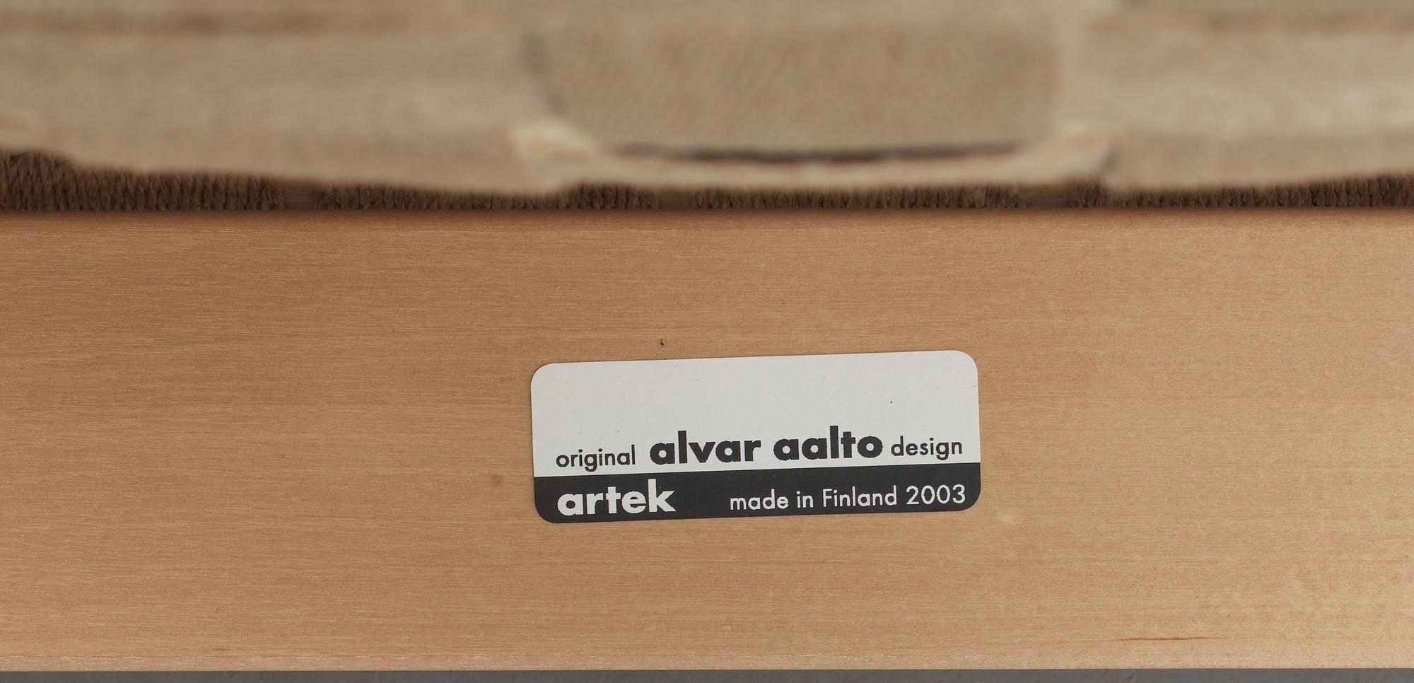 FÅTÖLJER, ett par, "406", Alvar Aalto, Artek, 2003.