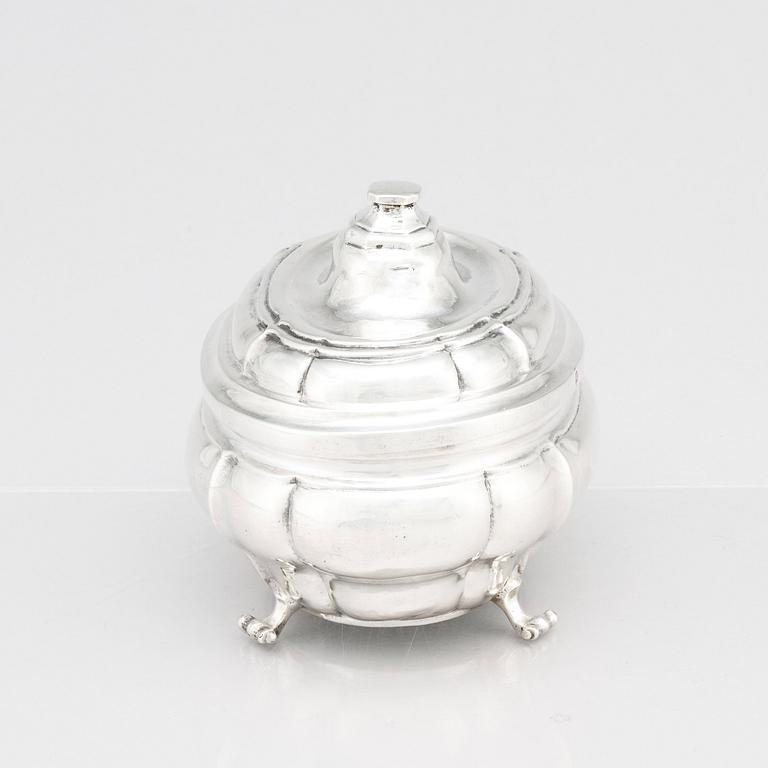Sockerskrin, silver, troligen Andreas Schneider (1759-1761), Augsburg. Rokoko.