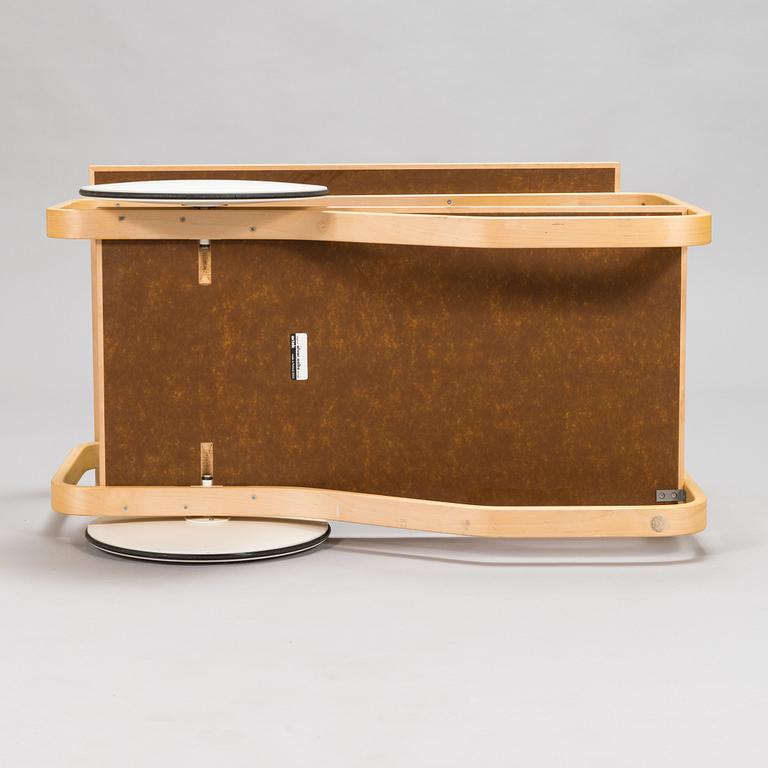 Alvar Aalto, a 2002 tea trolley '901' for Artek.