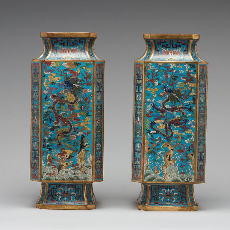 A pair of dragon and phoenix cloisonné vases , Qing dynasty with Qianlong four character mark.