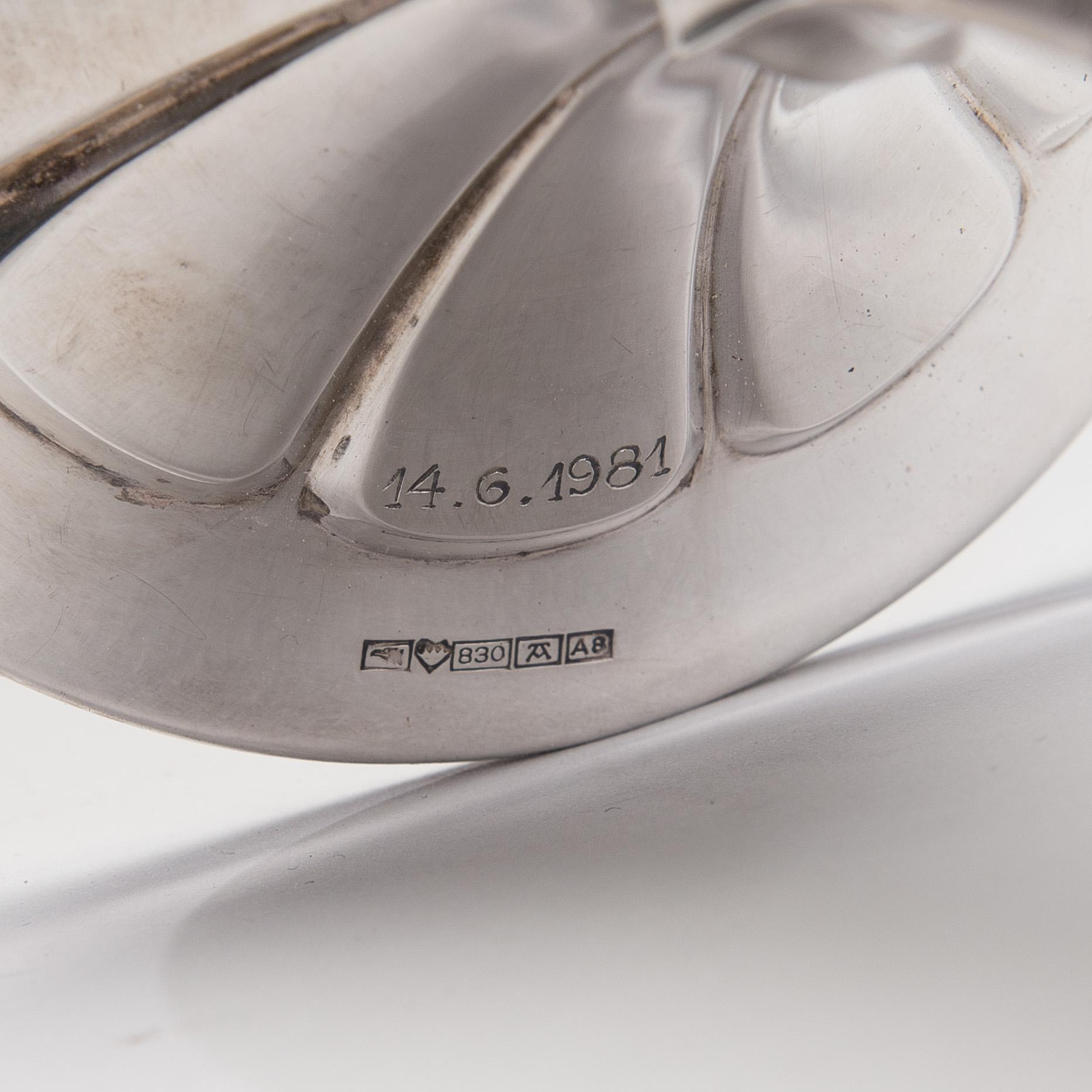 LJUSSTAKAR, silver, Auran Kultaseppä, Åbo 1978. Totalvikt 302 g.