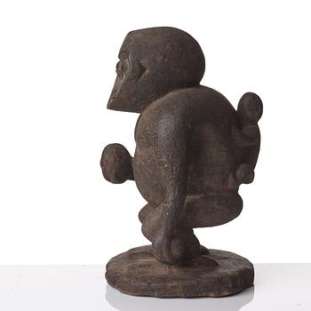 MODERSKAPSSKULPTUR, bemålat trä, höjd ca 35,5 cm, Kamerun, Mambila eller Bamileke folket.