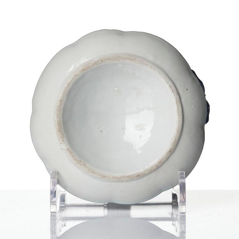 Ljusstake, porslin. Qingdynastin, Qianlong (1736-95).