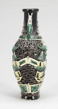 URNA, porslin, famille noirefärger, Kina, modern tillverkning.