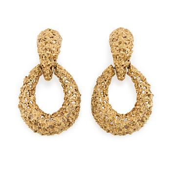 540. A pair of 18K gold earrings.
