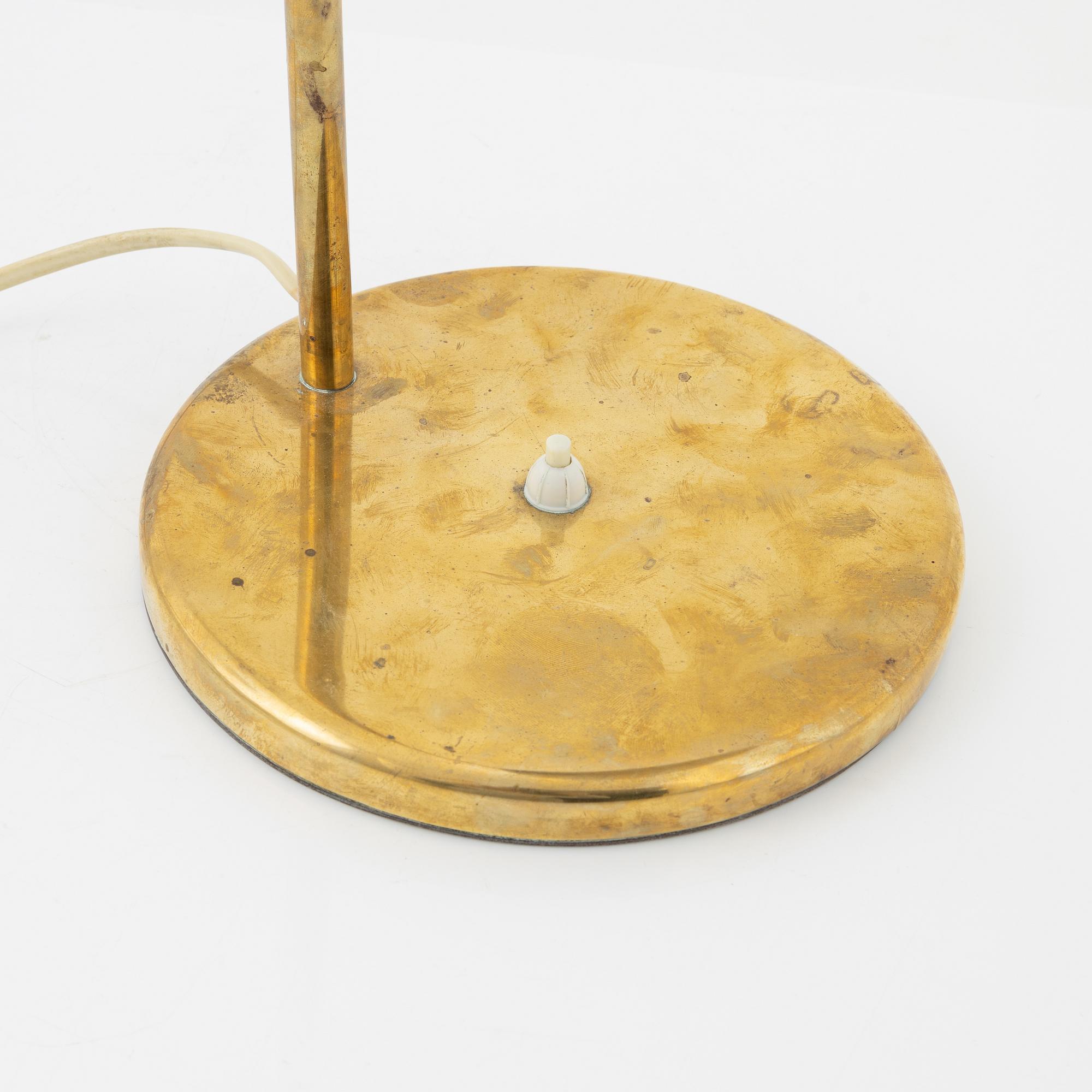 Bordslampa, mässing, Finland, 1900-talets mitt.