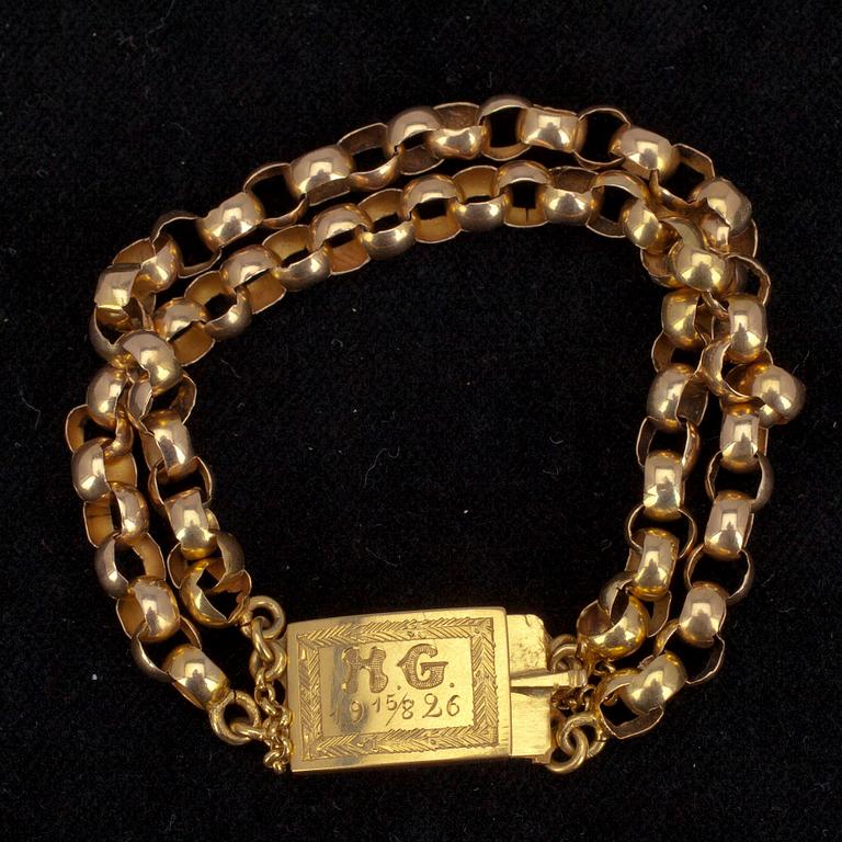 ARMBAND, guld 20K, Haparanda 1854. Vikt ca 14,5 gr.