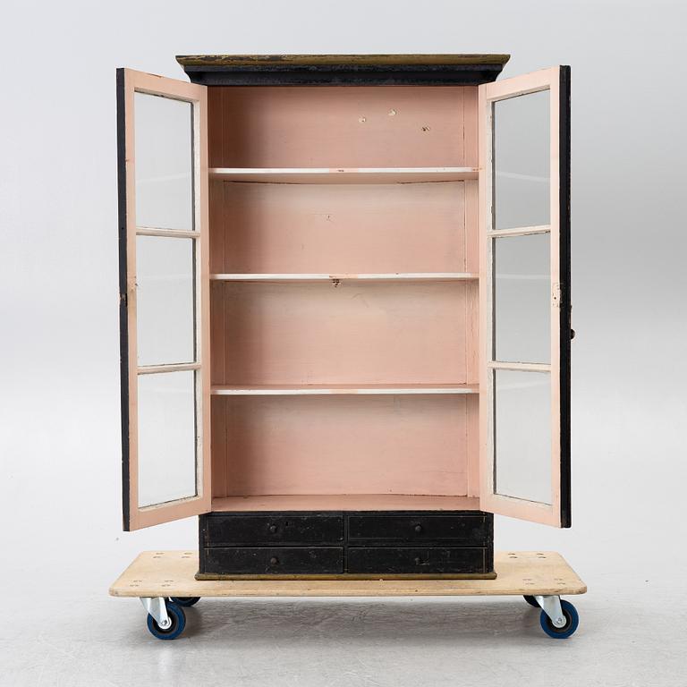 Display cabinet, upper part, 19th century.